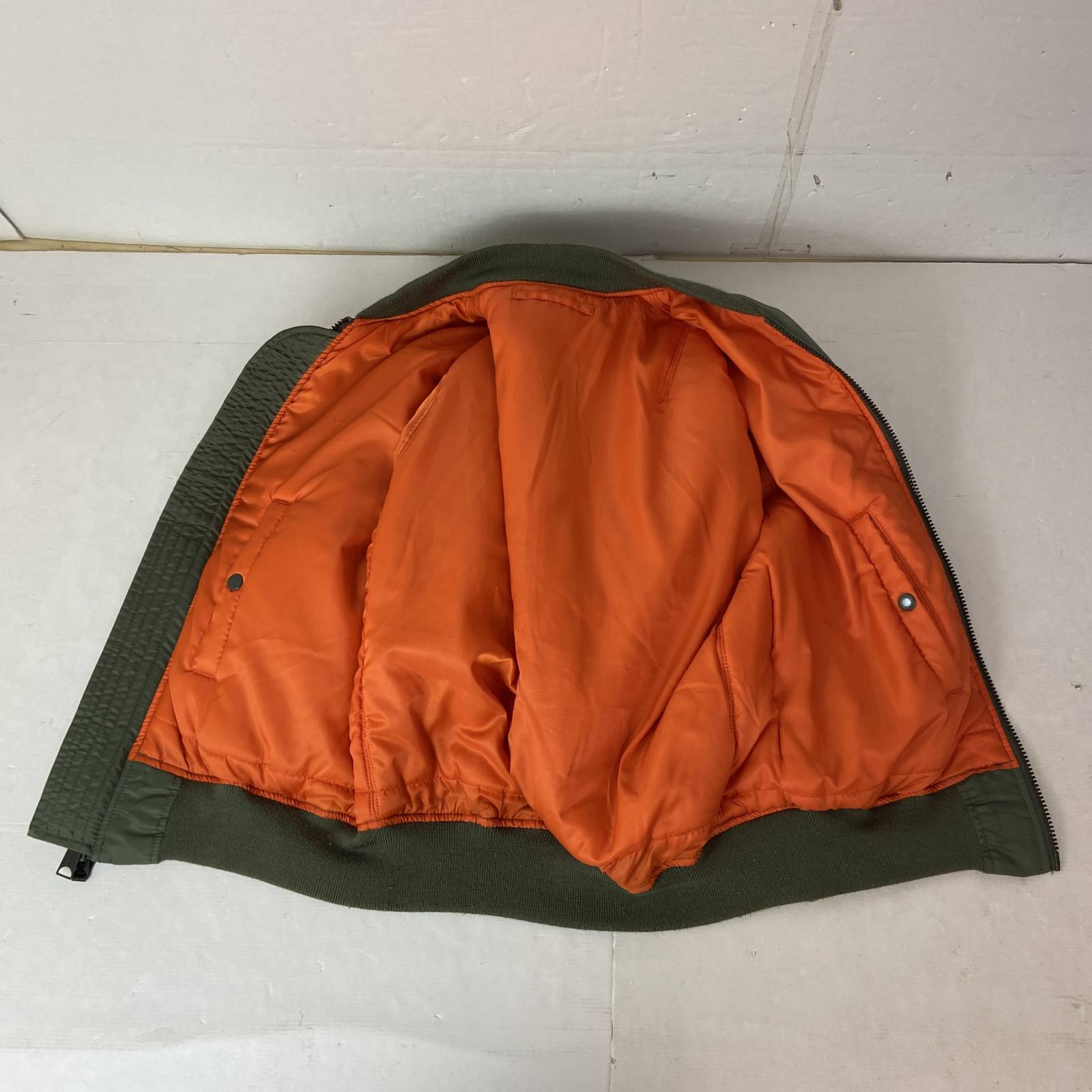 04w3064〓※【中古】AVIREX アヴィレックス MA-1 COMMERCIAL フライトジャケット 8415-818-7352 セージグリーン Mサイズ 【八王子店】