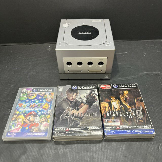 【中古】 NINTENDO GAMECUBE 本体 シルバーとソフト3本セット/マリオパーティー4/バイオ0/バイオ4【動作未確認の為ジャンク】 ゲームハード ゲームキューブ 06w14107 【三郷店】