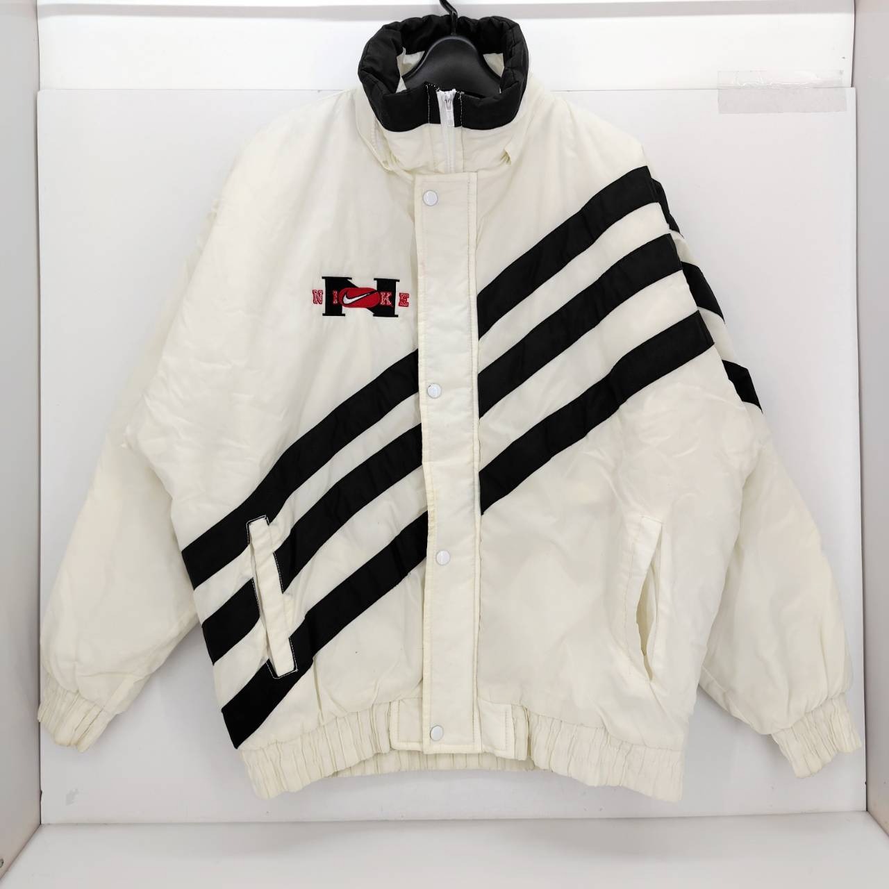 楽天市場】NIKE ナイロンジャケット（カラーホワイト）（メンズ