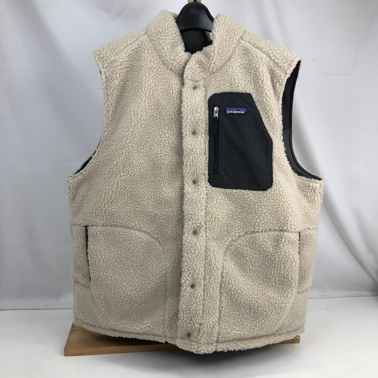 【中古】PATAGONIA パタゴニア リバーシブル ダウンベスト RN51884 STY27588 アウトドア メンズ サイズL 白×紺 ホワイト×ネイビー WHITE×NAVY 中古品 01r2328