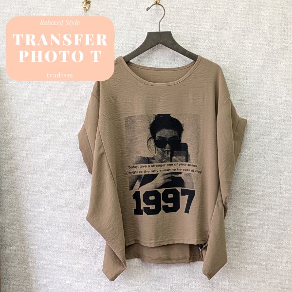 Tシャツ レディース 半袖 ゆったり カジュアル 二の腕カバー おしゃれ 夏 体型カバー ドルマン フォト トップス 重ね着 ゆったりアームホール キレカジ 柔らか素材 楽チン 軽い かわいい アート 写真 モノクロ レイヤード 低身長 ブラウン モカ 30代 40代 50代 60代