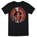 　TOM PETTY Damn The Torpedoes T-SHIRTS公認のオフィシャルライセンス商品！（画像をクリックで拡大します）（画像をクリックで拡大します） 商品名TOM PETTY Damn The Torpedoes T-SHIRTS商品詳細76年からTOM PETTY AND THE HEARTBREAKERSとして活動し、ボブ・ディランのバックバンドやTRAVELING WILBURYSでも活躍したアメリカを代表するシンガーソングライター、トム・ペティ。 トータルセールスは8,000万枚超を記録し、グラミー賞受賞やロックの殿堂入りを果たすなどアメリカン・ロックンロールにおけるレジェンドロックミュージシャンです。 長年の偉大なるキャリアで数多くの名曲を残しますが、2017年に66歳にして惜しくもこの世を去ってしまいました。 TOM PETTY AND THE HEARTBREAKERS名義での79年作の3rd LPにして名盤「Damn The Torpedoes」のジャケットフォトを使用したデザインのTシャツ。 公認のオフィシャルライセンス商品です。サイズサイズ：S 身幅：約45cm 着丈：約68cm サイズ：M 身幅：約52cm 着丈：約73cm サイズ：L 身幅：約56cm 着丈：約77cm サイズ：XL 身幅：約60cm 着丈：約80cm ※平置きにて採寸し平均サイズを表示しております。輸入商品は国内商品のような緻密さに欠けるため、多少の誤差はご了承ください。素材・その他素材：COTTON 100％ タグ表記：TOM PETTY AND THE HEARTBREAKERS注意事項撮影時のライティング、ご覧になっているモニター・PC環境により実際の商品と色味が異なって見える場合がございます。ご了承の上お買い求め下さい。