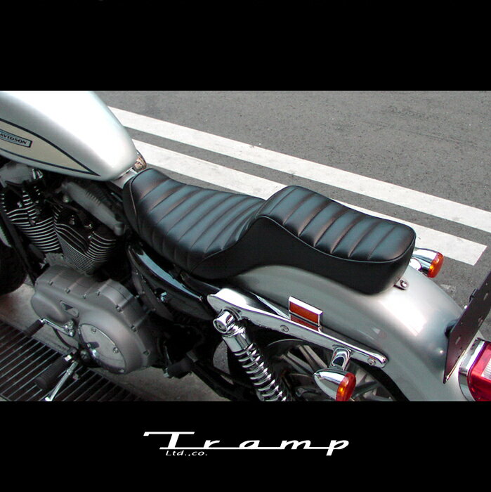 TRAMP CYCLE トランプサイクル /　キング＆クイーンシート　ステッチタイプ　【TSE-005】スポーツスターXL 2004年以降 / ハーレーダビッドソン 社外品　HARLEY DAVIDSON送料無料