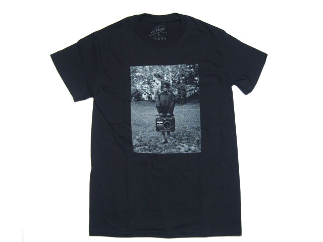 【期間限定30%OFF！】POSTOVERALLS（ポストオーバーオールズ）/NAITO KATSU PHOTOGAPHY TEE/Boombox Girl in Morningside Park/black