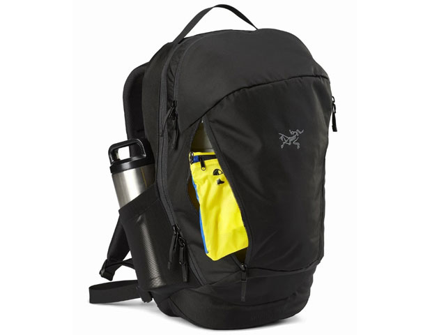 正規取扱店 あす楽対応 バッグarc Teryx アークテリクス Mantis 26 26 Daypack マンティス２６ ディパック Black Travels トラベルズ