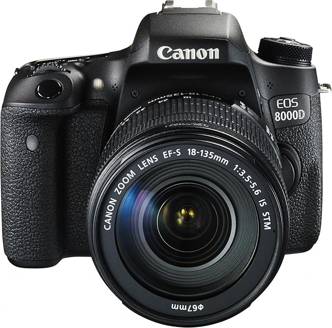 ★【中古品】Canon / キヤノン デジタル一眼レフカメラ EOS 8000D レンズキット EF-S18-135mm F3.5-5.6 IS STM ブラック 2015年式