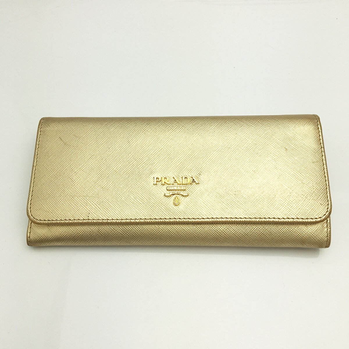 プラダ　PRADA　長財布　二つ折り　カード入れ　ゴールド　レザー　【トレジャースポット】【中古】