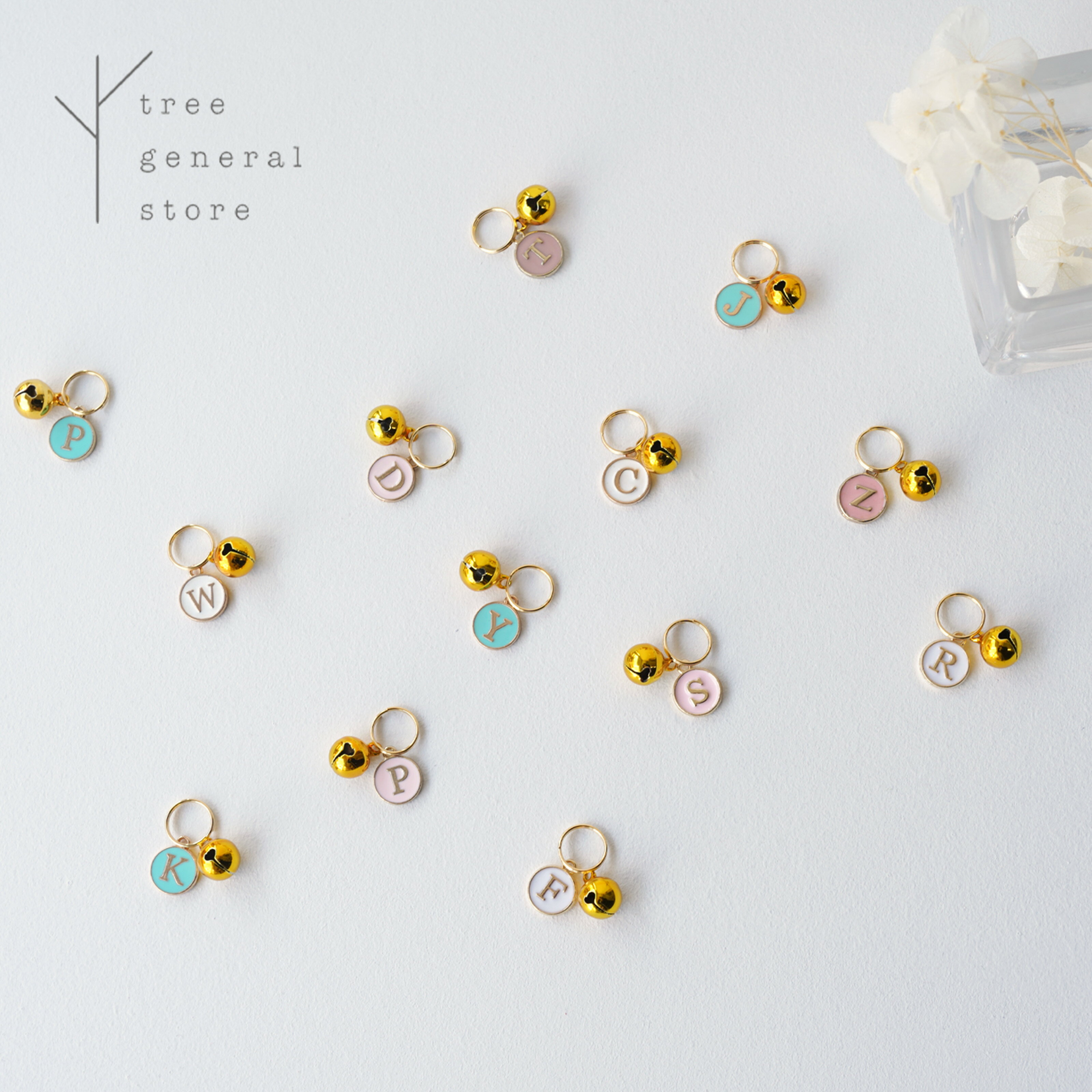 【クリックポスト発送】チャーム 猫 首輪 鈴 [イニシャル]おしゃれ かわいい ペットグッズ ツリー tree おすすめ キーホルダー...