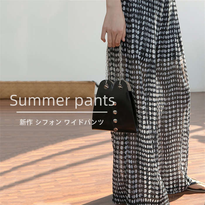 Rakuten - ワイドパンツ レディース きれいめ 夏 シフォン ボトムス シフォンパンツ ガウチョパンツ ガウチョ ロングパンツ ロング シアー 透け感 大きいサイズ ウエストゴム 涼しい 楽ちん ゆったり 水玉 着?せ 美脚 大人 体型カバー リゾート