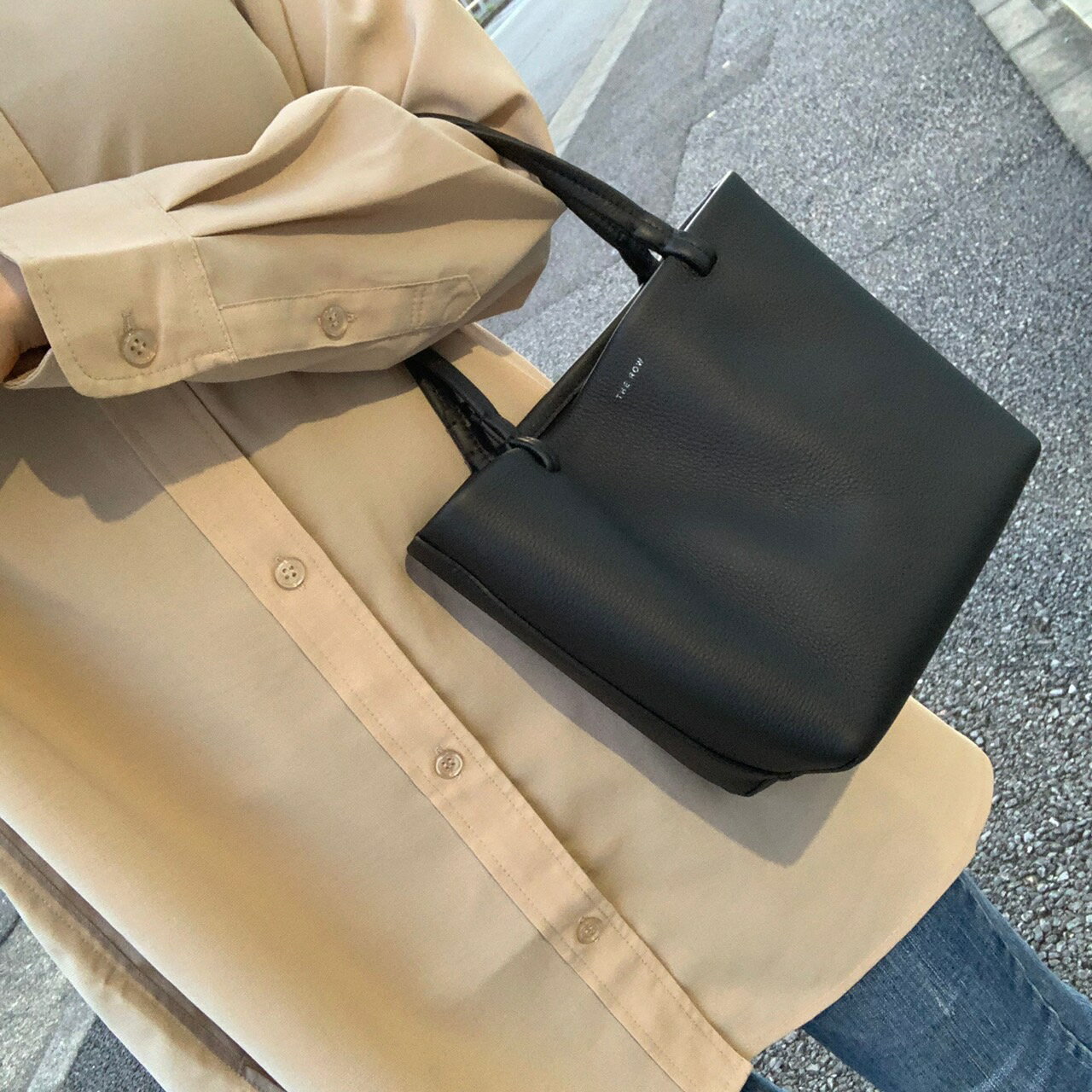 The Row ザ ロウ スモール パークトート W1199L129 Small Park Tote レザー ブランド 革 バッグ レディース 新品 希少のサムネイル
