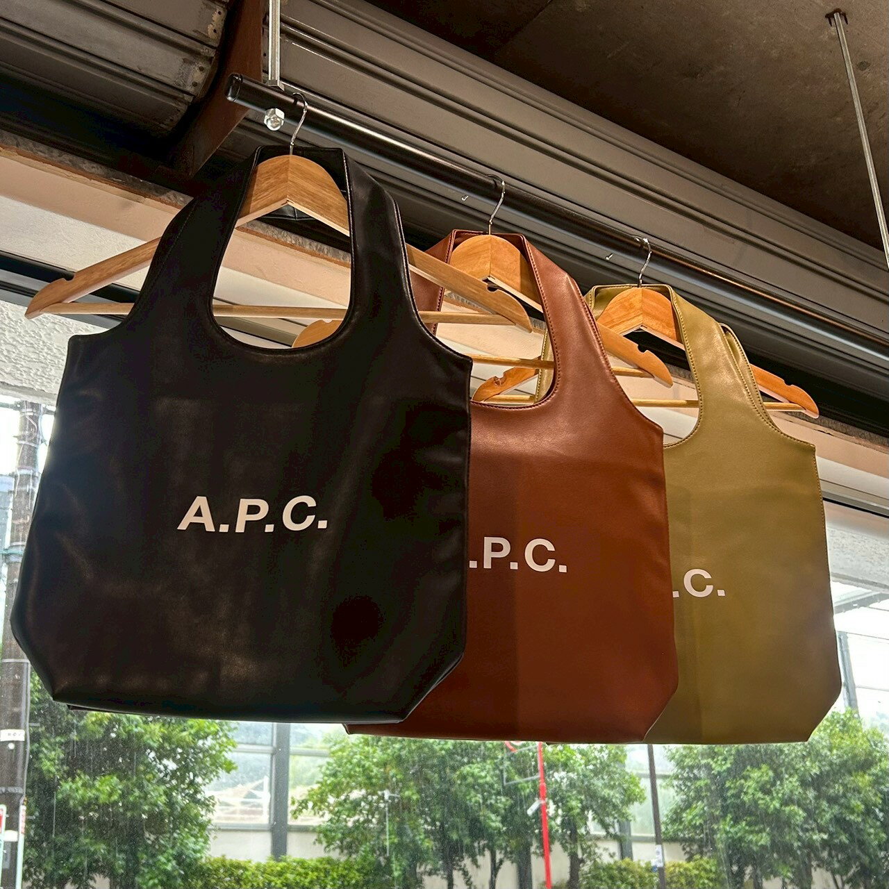 Rakuten - A.P.C. アーペーセー M61861 TOTE NINON SMALL トートバッグ
