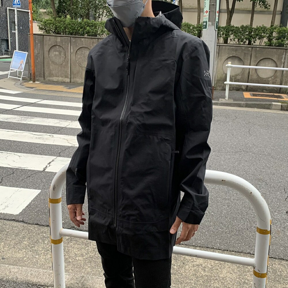 アークテリクス Arc'teryx 26873 SAWYER COAT MEN'S ソーヤー コート ジャケット ブラック マウンテンパーカ ロング丈 ロングコート ロングジャケット GORE-TEX ゴアテックス 軽量 防風 アウトドア メンズ ブランド インポート