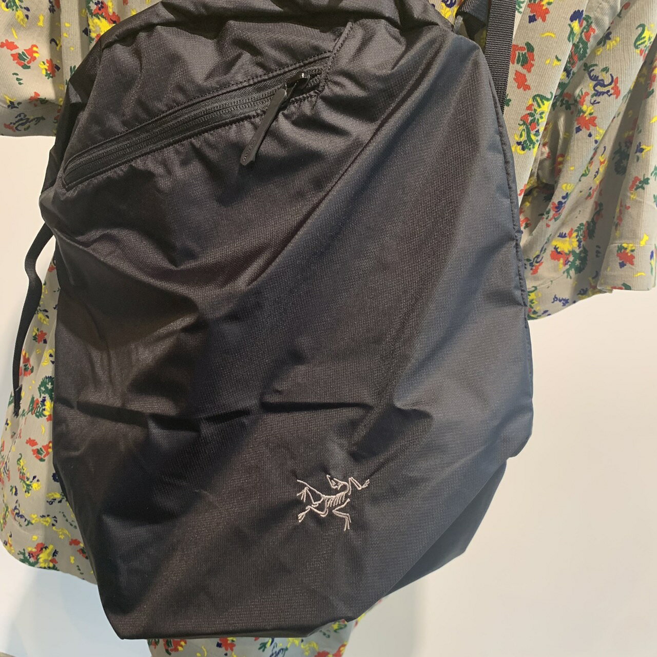 アークテリクス Arc'teryx 28411 ヒリアド 12 トート ショルダーバッグ アウトドア バッグ 超軽量 メンズ レディース ブランド インポート 人気商品 希少 ブラック 黒 BLACK