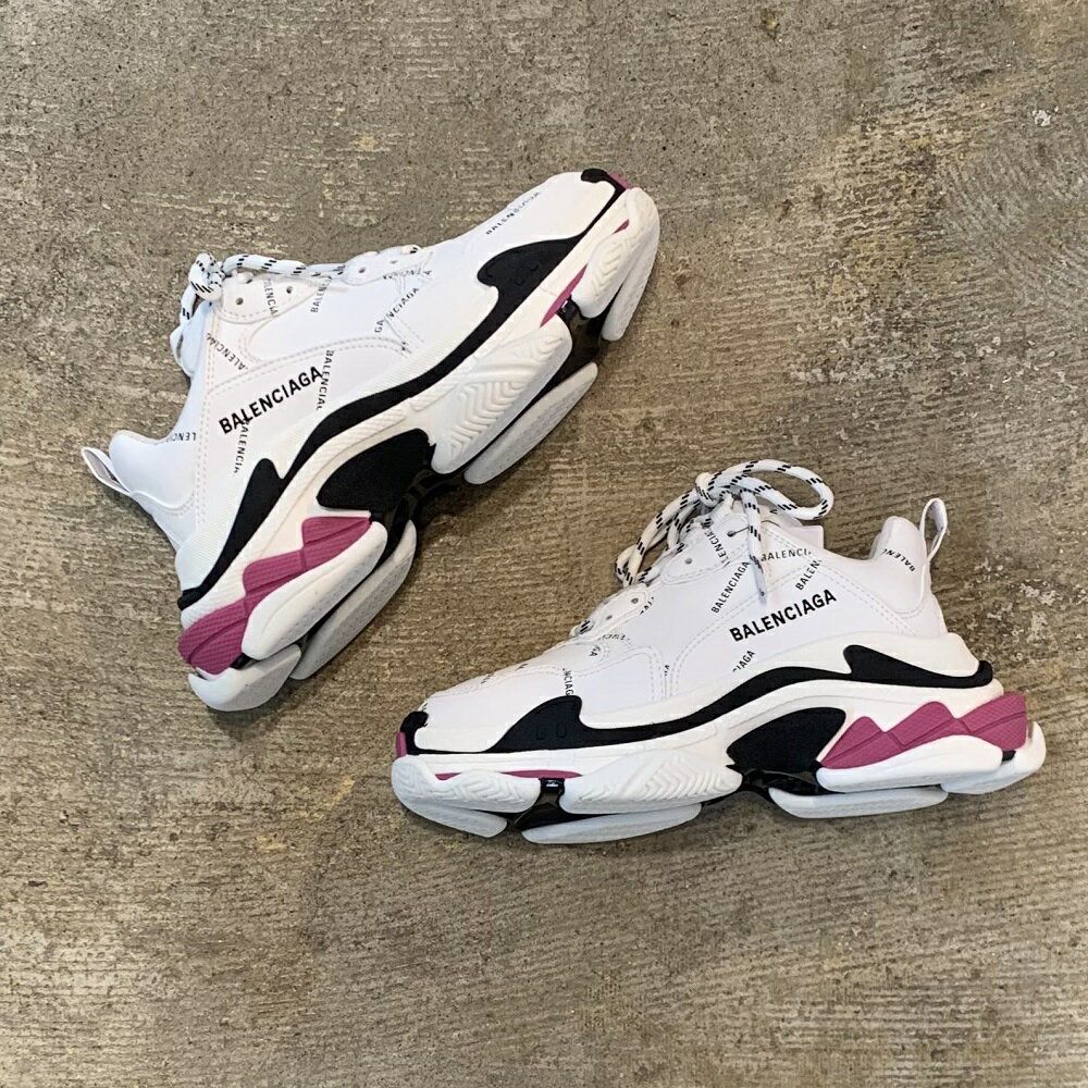 BALENCIAGA バレンシアガ 524039W2FA4 WOMEN’S TRIPLE S TRAINERS ALLOVER LOGO ホワイト ブラック ピンク ロゴ WHITE BLACK PINK 白 黒 ピンク スニーカー 厚底 レディース トリプルS 売れ筋 ブランド