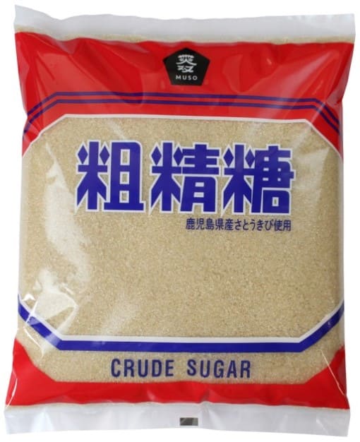 ☆鹿児島県種子島産のさとうきびを原料として作りました。 【食べ方・使用方法】 ☆上白糖・グラニュー糖の代わりにお使いください。 ＊砂糖はにおいを吸着しますので、洗剤などにおいの強いもののそばを避けて保存してください。 ＊虫の侵入を防ぐため、穀物などのそばを避けて保存してください。 ＊開封後は密封容器に移し替えて保存してください。 【保存方法・その他】 ＊直射日光、高温多湿を避けて常温で保存してください。 【栄養成分容量当り】 100gあたり 【栄養成分】 エネルギー 398kcal たんぱく質 0.2g 脂質 0.1g 炭水化物 99.3g 食塩相当量 0g カルシウム 28.4mg リン 3.0mg 鉄 0.12mg カリウム 138mg マグネシウム 4.9mg 原材料 粗糖（さとうきび（鹿児島県産）　