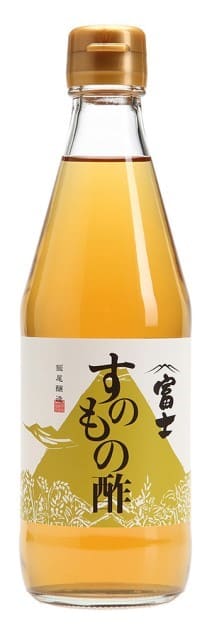 【食べ方・使用方法】 ☆酢の物に 　　かるく塩もみしたキュウリやキャベツ、わかめなどに、サッとかけるだけで酢の物が出来上がります。 ☆ドレッシングとして 　　胡麻油をお好み量加えて、ドレッシングとしてお使い下さい。 ※原料由来の沈殿物が生じることがありますが、品質には問題ありません。 ※開封後要冷蔵 【保存方法・その他】 ※直射日光を避けて常温保存 【栄養成分容量当り】 100gあたり 【栄養成分】 熱量 78kcal たんぱく質 0.6g 脂質 0g 炭水化物 19.4g 食塩相当量 2.1g 原材料 米酢（京都府製造）、白たまり（小麦、食塩、焼酎）、本みりん、砂糖（粗糖）、鰹節、昆布
