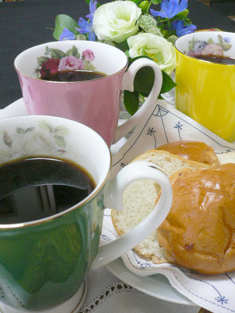 ロイヤルアーデン　マグカップ★3色セット　ローズ・ギャラリー キッチン プレゼント ティータイム 洋陶器