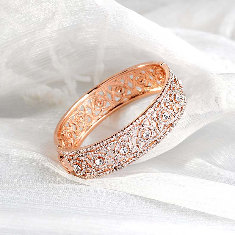 IUHA 女王ブレスレット オ オーストリア産 キュービックジルコニア 金属アレルギー対応 変色防止【金属アレルギーと変色防止】 アクセサリー ギフト ,150...