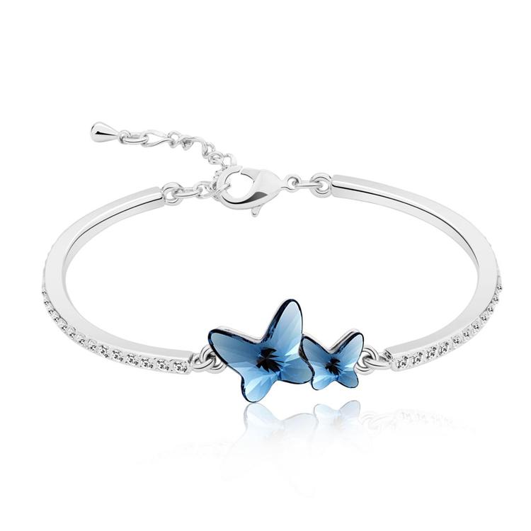 ブランドIUHA 蝶の恋物語 バングル　 スワロフスキー社製クリスタル swarovski 金属アレルギーと変色防止 アクセサリー ギフト