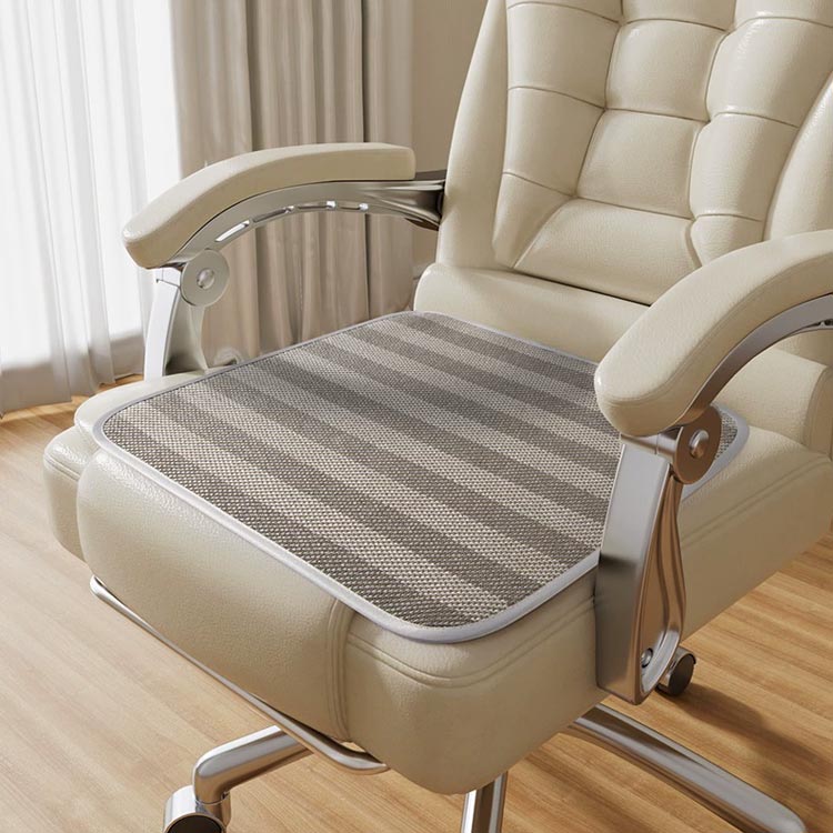 チェアパット 夏用 接触冷感 チェアクッション 通気性 メッシュ 涼しい 椅子用座布団 オフィス用 イスクッション カーシート 座布団 洗える 滑り止め 車内クッション 運転クッション テレワーク シンプル ギフト プレゼント 新生活 四角 40*40cm 40*45cm 40*50cm 45*45cm [2]