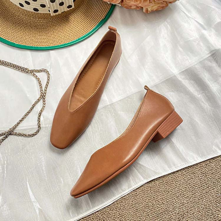 パンプス 痛くない Vカットデザイン ポインテッドトゥ 2.5cm レディース ローヒール 靴 黒 歩きやすい 通勤 オフィス 走れるパンプス 小さいサイズ 大きいサイズ 結婚式 フォーマル 軽い 疲れない 大きいサイズ 婦人靴 卒業式 入学式 パーティ 仕事用 柔らかい trendyboutique-10002684 Trendy Boutique サンプル画像3