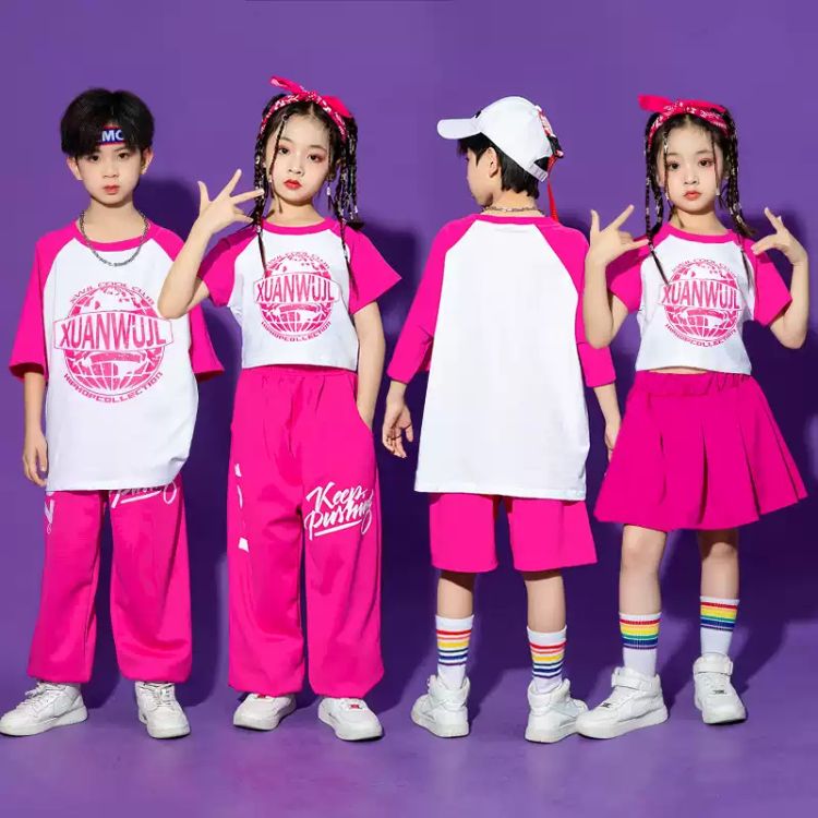 ローズピンク キッズ ダンス衣装 セットアップ スポーティ プリント 半袖Tシャツ ショートパンツ ロングパンツ スカート 韓国 k-pop ヒップホップ 男の子 女の子 ギャル アイドル かっこいい 子供服 ステージ衣装 jazz ジャズダンス 団体服 練習着 演出服 原宿系 110-180cm