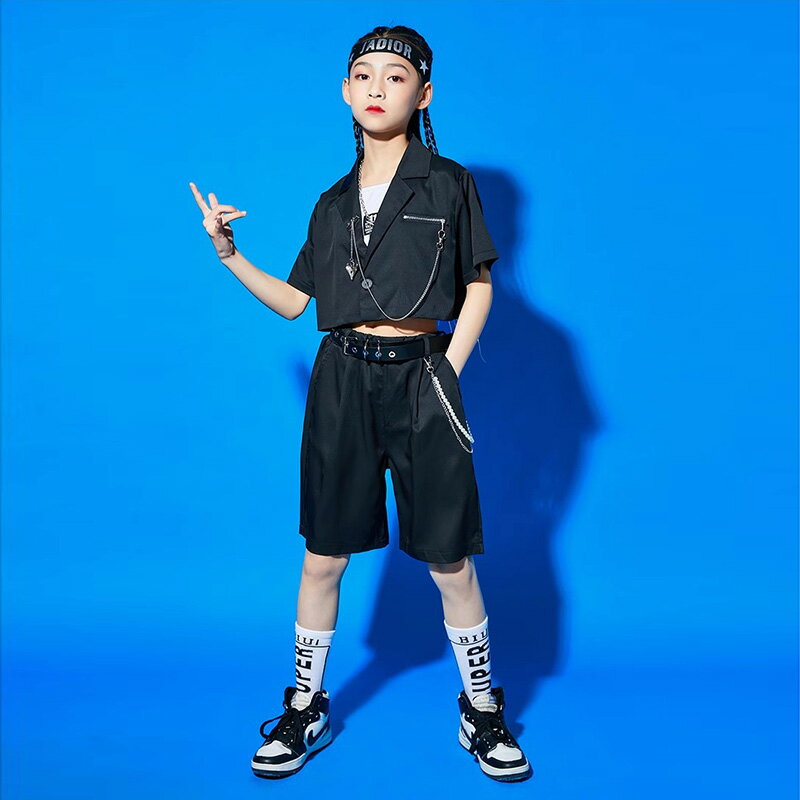 ブラック ダンス衣装 キッズ 男の子 女の子 セットアップ 半袖 スーツ 薄手 夏 へそ出し トップス ハーフパンツ 半ズボン チェーン付き ベルト付き カッコイイ ヒップホップ ロックダンス ジャズダンス 韓国 ステージ衣装 舞台服 演出服 チアダンス
