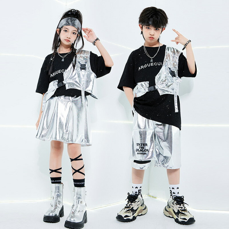 ブラック シルバー キッズ ダンス衣装 セットアップ 半袖 Tシャツ ベスト スカート ハーフパンツ キラキラ HIPHOP 女の子 男の子 子供服 チアリーダー チアガールズ 派手 カッコイイ 練習着 レッスン着 ステージ衣装 韓国 K-POP 舞台服 人気 応援団 運動会