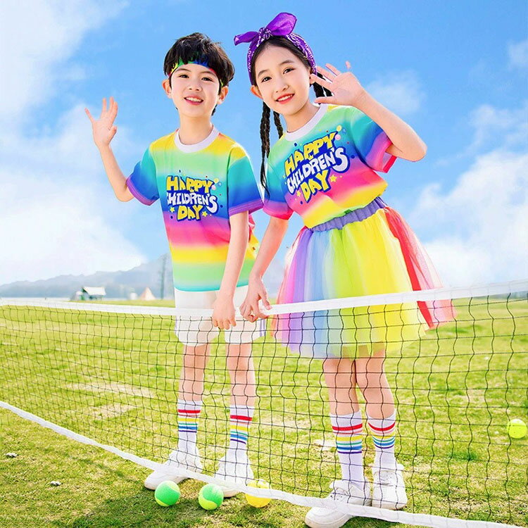 ボーダー柄 カラフルな虹 虹色 カラー チアガール キッズ ダンス衣装 子供服 可愛い 半袖 Tシャツ メッシュスカート 短パン ショーツ ミニスカート 女の子 男の子 HIPHOP JAZZ 幼稚園 応援団 発表会 舞台服 個性派 演出服 練習着 団体服 派手 ステージ衣装 夏用 100-180cm