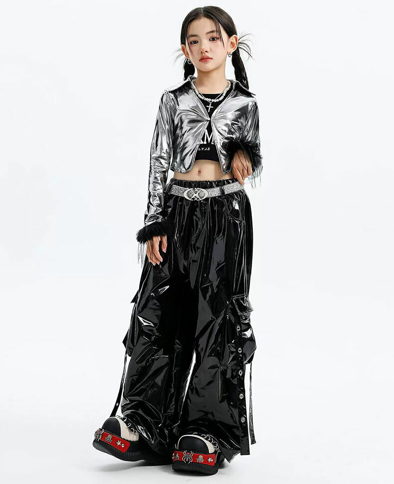 レザー キッズ ダンス衣装 セットアップ ヒップホップ 女の子 ストリート へそ出し 長袖 トップス ロングパンツ シルバー ブラック 子供服 カジュアル y2k アイドル 韓国kpop hiphop ダンスウェア 原宿系 発表会 演出服 練習服 団体服 派手 かっこいい おしゃれ 110-180cm