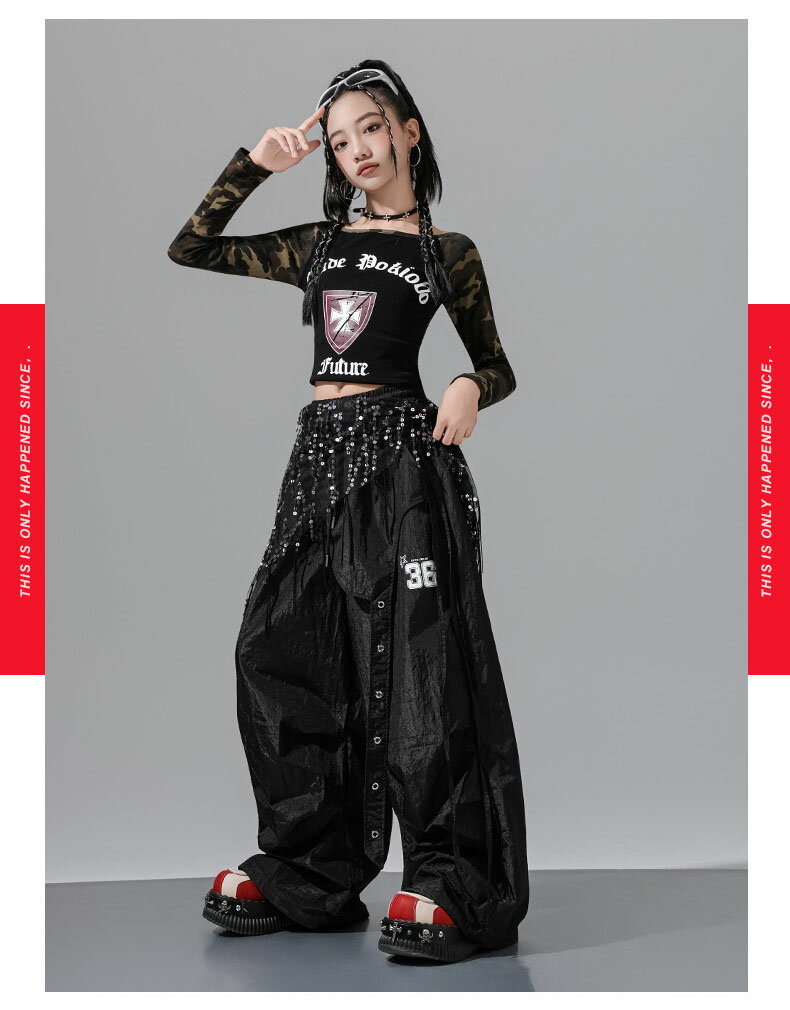 迷彩柄 キッズ ダンス衣装 セットアップ ヒップホップ 女の子 ストリート へそ出しシャツ ブラック 長袖 トップス カーゴパンツ 子供服 カジュアル y2k アイドル 韓国kpop hiphop ダンスウェア 原宿系 発表会 演出服 練習服 体操服 団体服 かっこいい おしゃれ 110-180cm