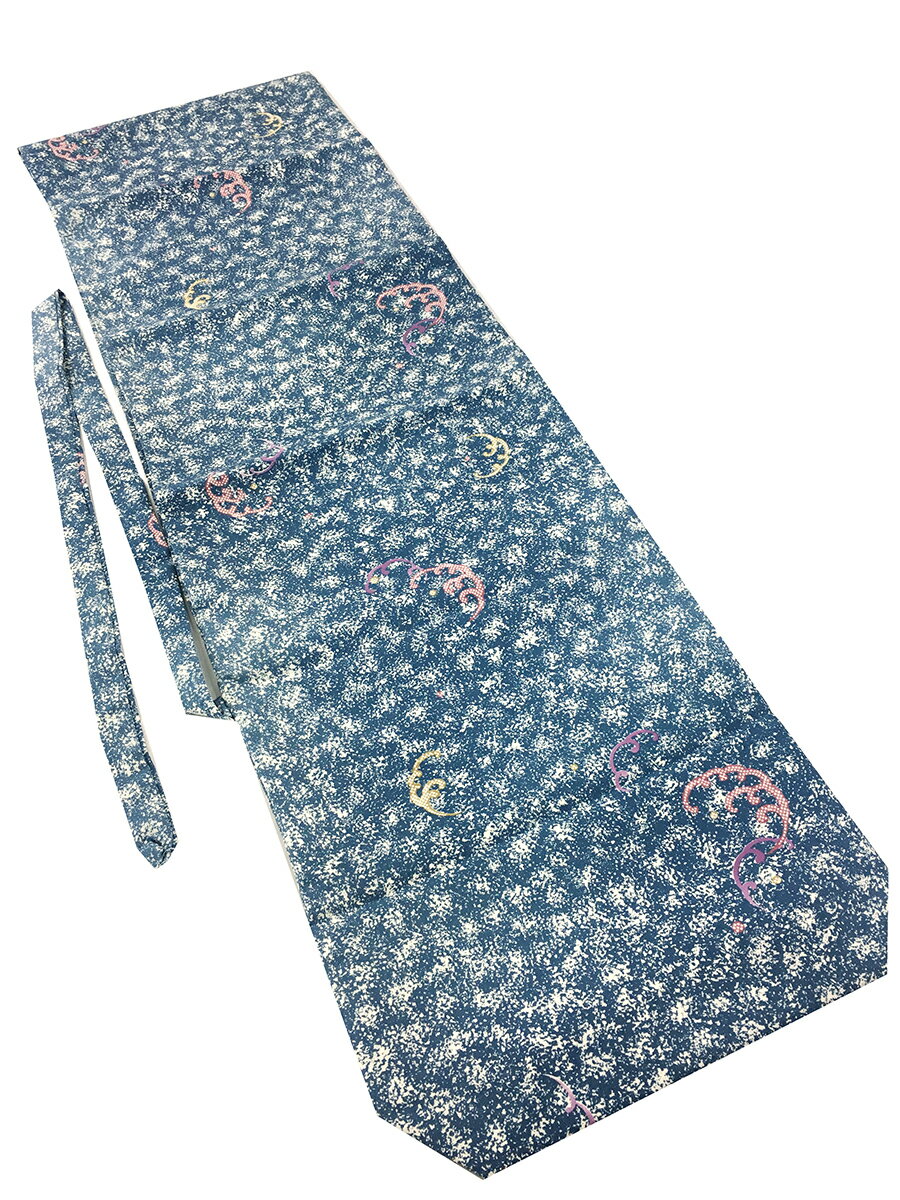 ※一枚の反物からお作りしております為、柄の位置に個体差がございます。