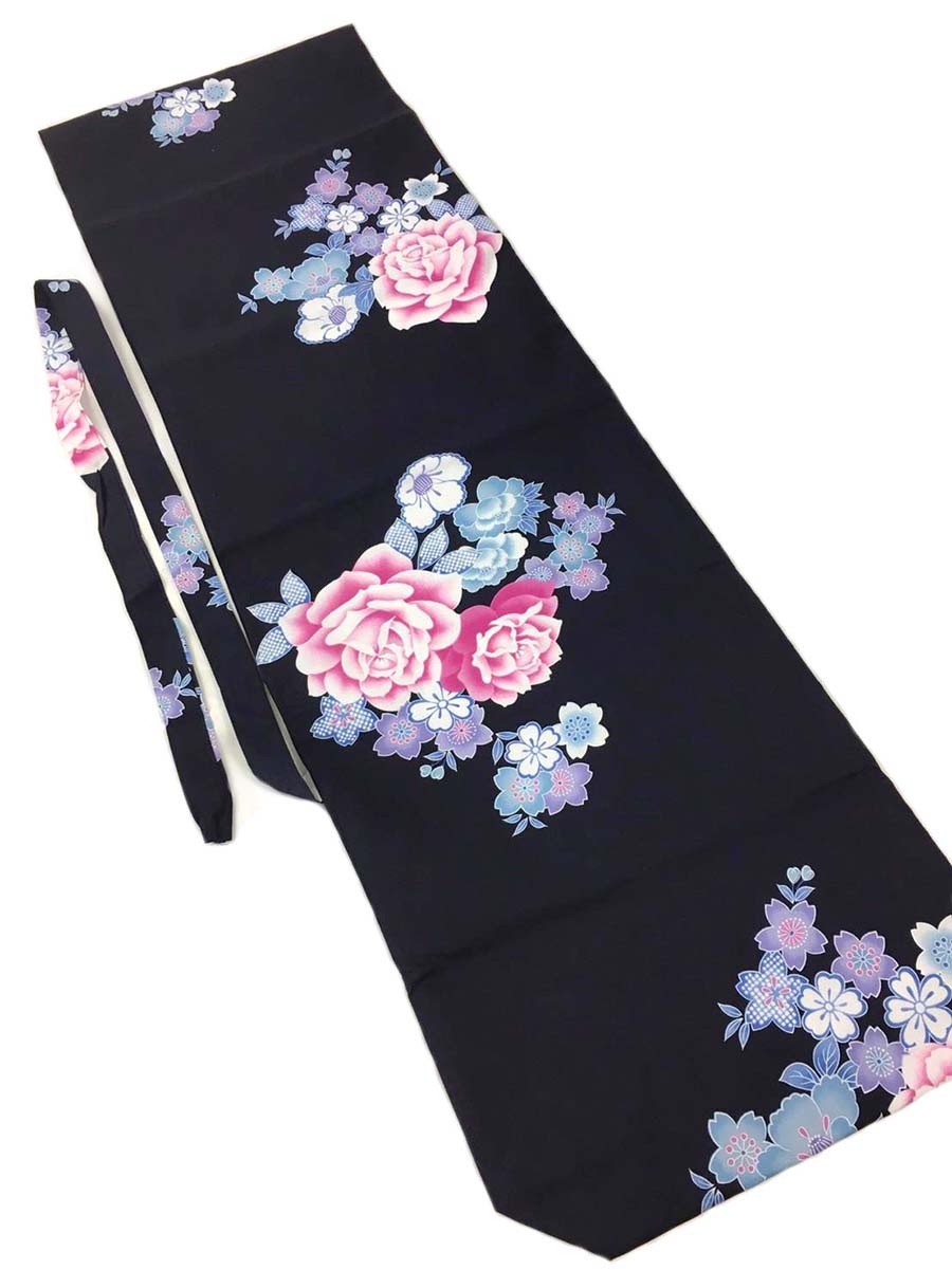 ※一枚の反物からお作りしております為、柄の位置に個体差がございます。