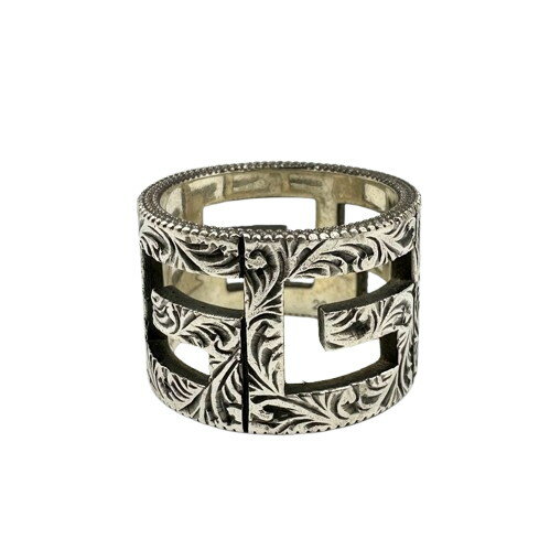 GUCCIリング　スクエアリング　超希少　激レアの美品　早い者勝ち！　14号 グッチ リング メンズ GUCCI 指輪 レディース シルバー スクエアG