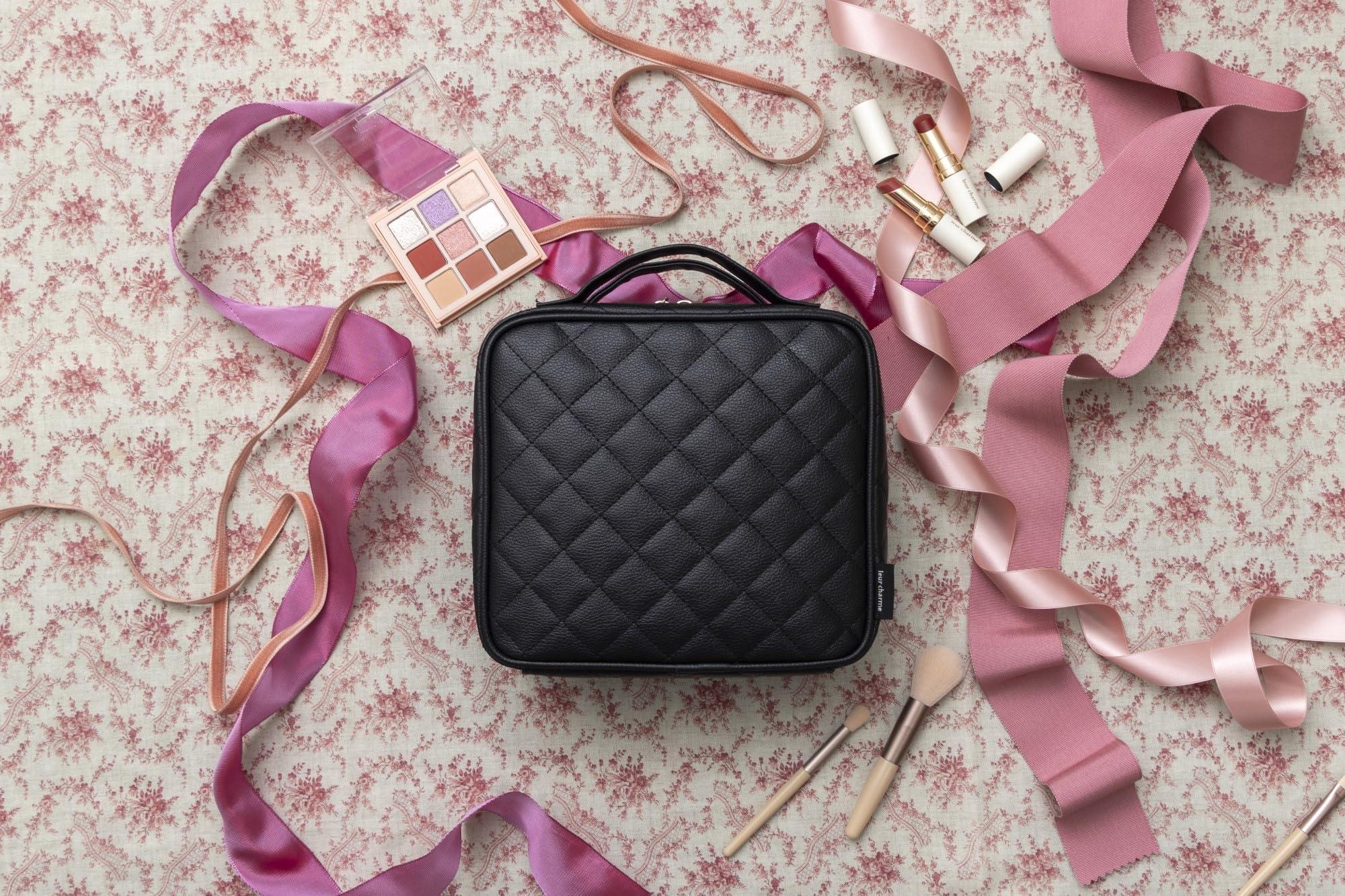 nanakoななこがさらに本気で作った leur charme COSME POUCH BOOK BLACK (宝島社ブランドブック)のサムネイル