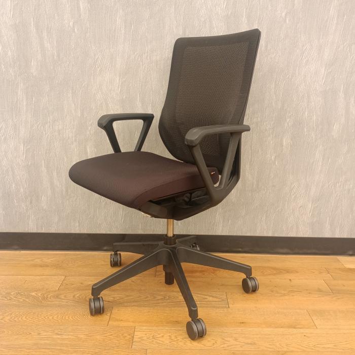 イトーキ オフィスチェア 肘あり ブラック 中古KF-970JB-T1T1T1 クリーニング済みデスクチェア 事務椅子 テレワーク 椅子 [2]