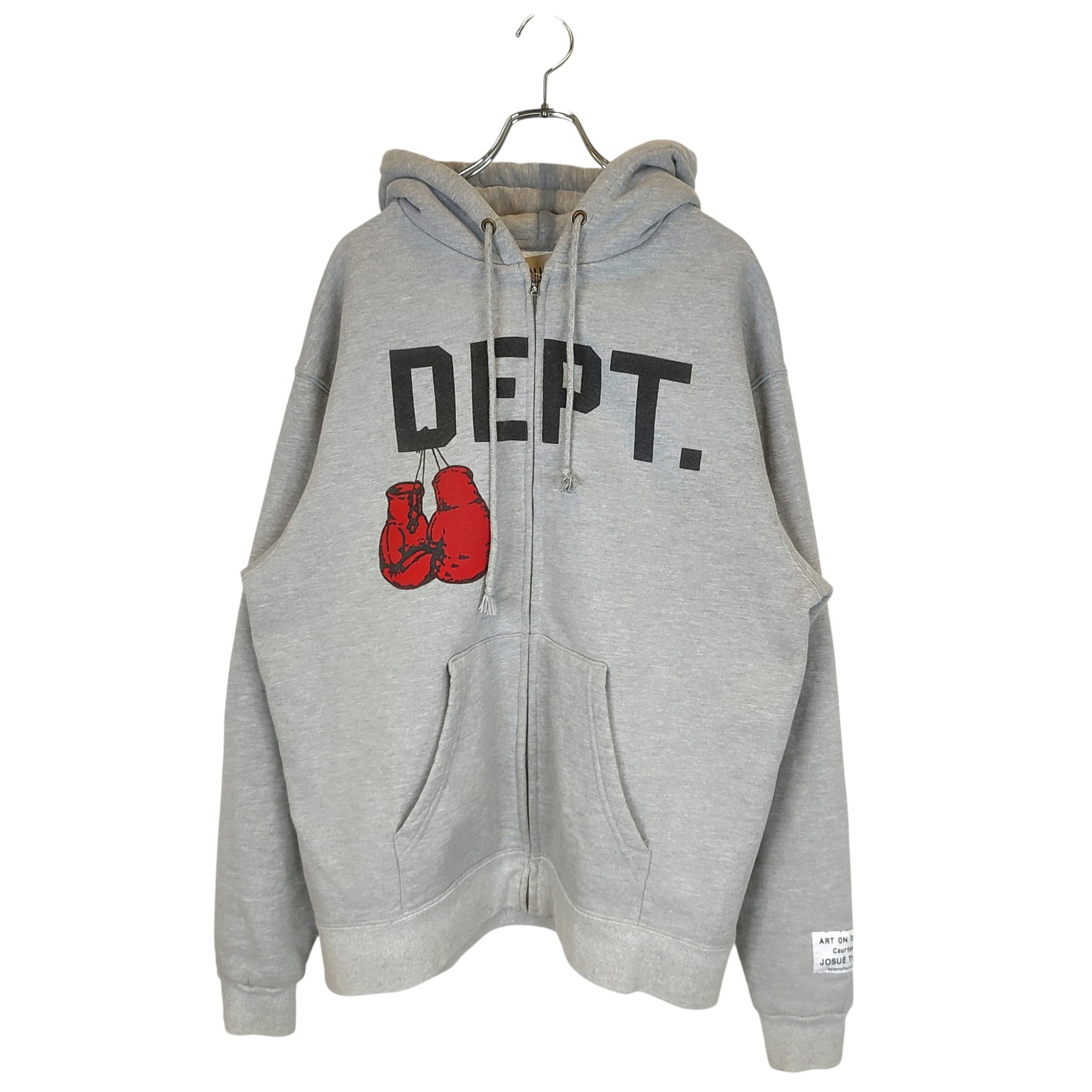 商品状態 コンディションランク コンディション詳細 ・首周り部分汚れ ・両袖口内側汚れ ・全体若干の毛羽立ち 商品コード ITGHWTUYG6YK ブランド GALLERY DEPT ギャラリーデプト アイテム名 ジップ パーカー 対象 メ...