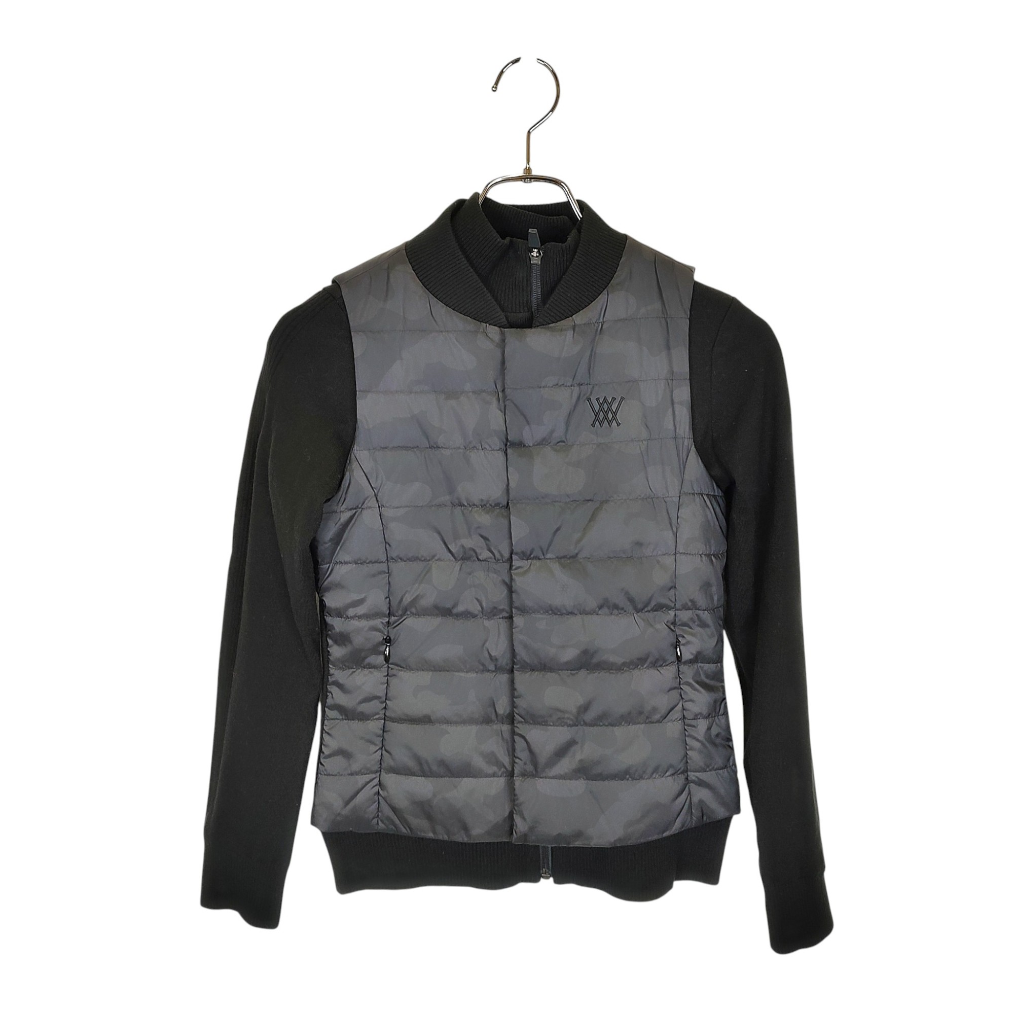 商品状態 コンディションランク コンディション詳細 商品コード IT4YNB4JFIWM ブランド ANEW GOLF アニュー ゴルフ アイテム名 レイヤード 中綿 ジャケット ブルゾン 対象 レディース カラー ブラック 商品型番 AGAWWDJ06 素材表記 画像参照 サイズ XS 実寸 実寸〈多少の誤差はご容赦ください〉肩幅：34cm身幅：41cm着丈：54cm袖丈：56cm裄丈：cm 参考定価 円 付属品 画像に移っているものが全てになります。 取扱い店舗 発送に関して全国一律800円