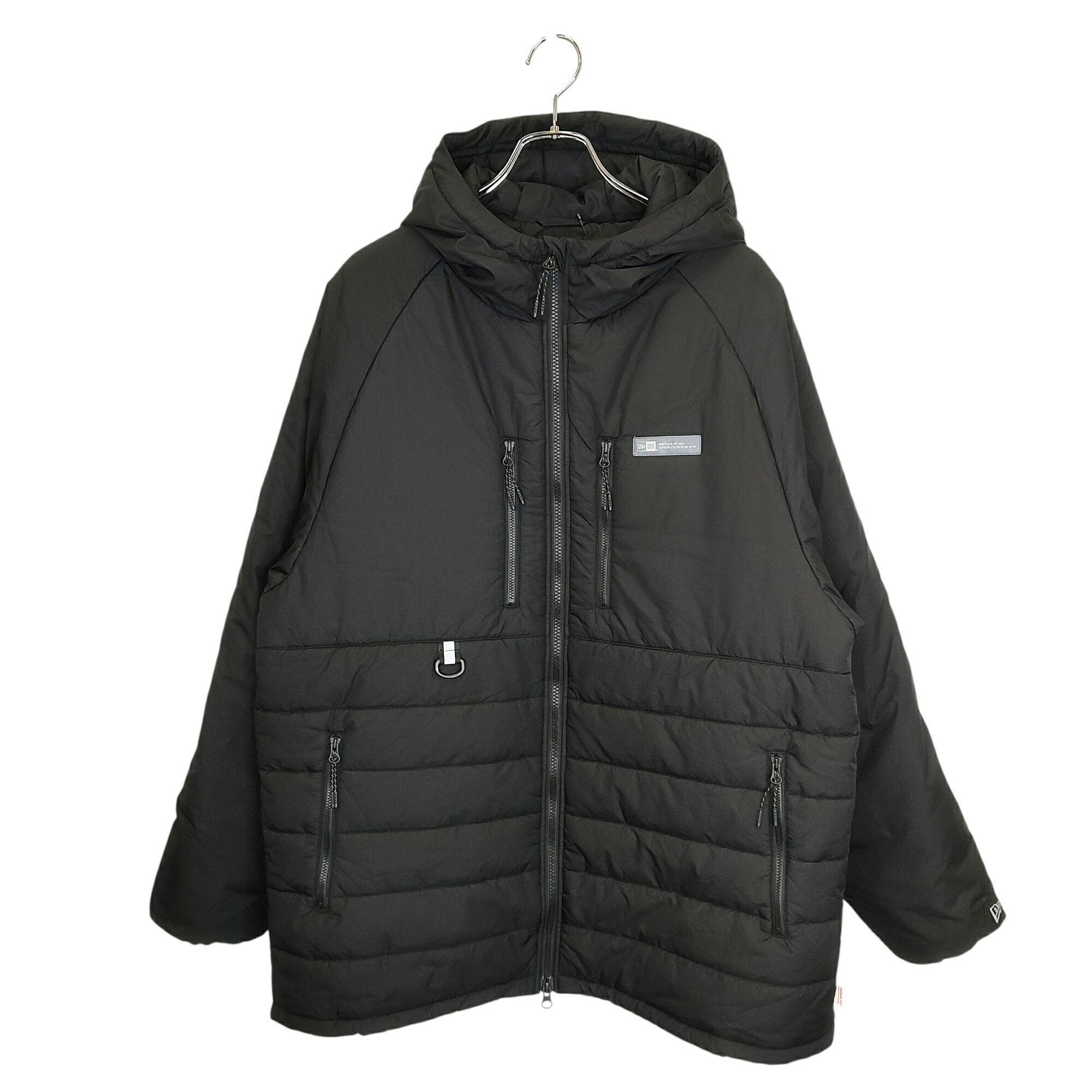 商品状態 コンディションランク コンディション詳細 商品コード IT2QQCJ1XBAU ブランド NEW ERA ニューエラ アイテム名 OD FILLED JKT YOSHIDA BROS 中綿 フィールド ジャケット 対象 メンズ カラー ブラック 商品型番 14707049 素材表記 画像参照 サイズ XXL 実寸 実寸〈多少の誤差はご容赦ください〉肩幅：cm身幅：61cm着丈：76cm袖丈：cm裄丈：92cm 参考定価 30800円 付属品 画像に移っているものが全てになります。 取扱い店舗 発送に関して全国一律800円
