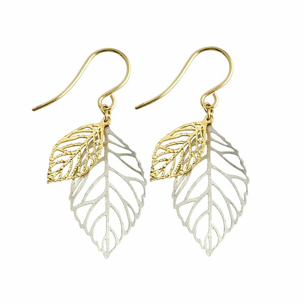 乐天商城 - 18金 ピアス リーフモチーフ イエローゴールド ホワイトゴールド フックピアス 透かし柄 シリコンキャッチ 揺れる ぶら下げ K18 木の葉 葉っぱ ギフト プレゼント