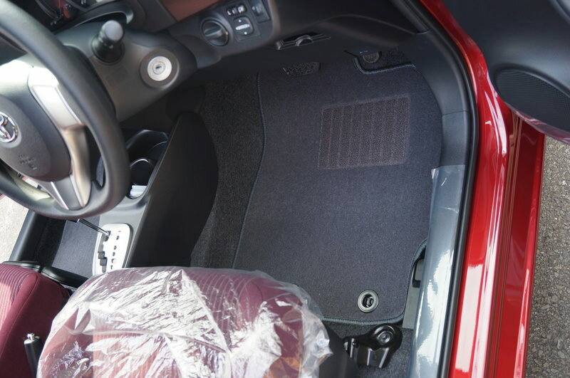 カーマット トヨタ ヴィッツ 130系 専用 新品 フロアマット グレー無地 灰色 パーツ 国内産 車 汚れ防止 内装 [送料無料] カバー