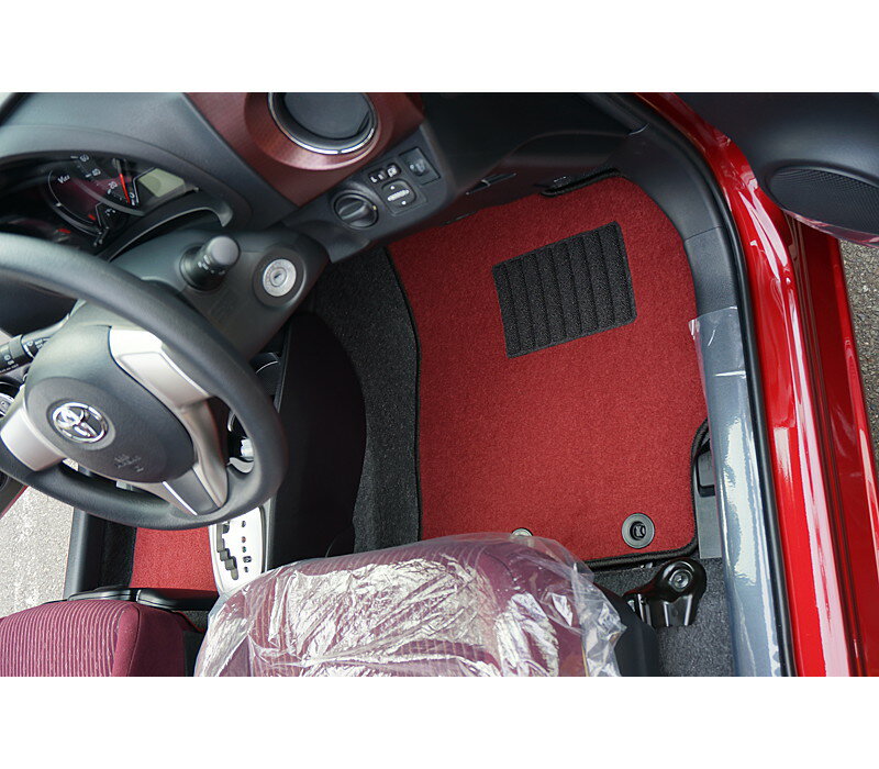 カーマット トヨタ ヴィッツ 130系 専用 新品 フロアマット ワイン無地 赤系 パーツ 国内産 車 汚れ防止 内装 [送料無料] カバー