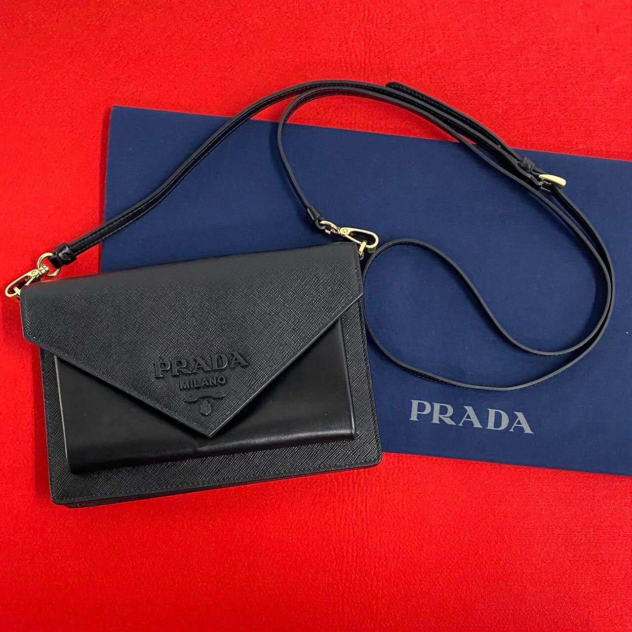 美品 PRADA プラダ 人気バッグ 未使用 - ショルダーバッグ 美品 PRADA プラダ 人気バッグ 未使用 - ショルダーバッグ