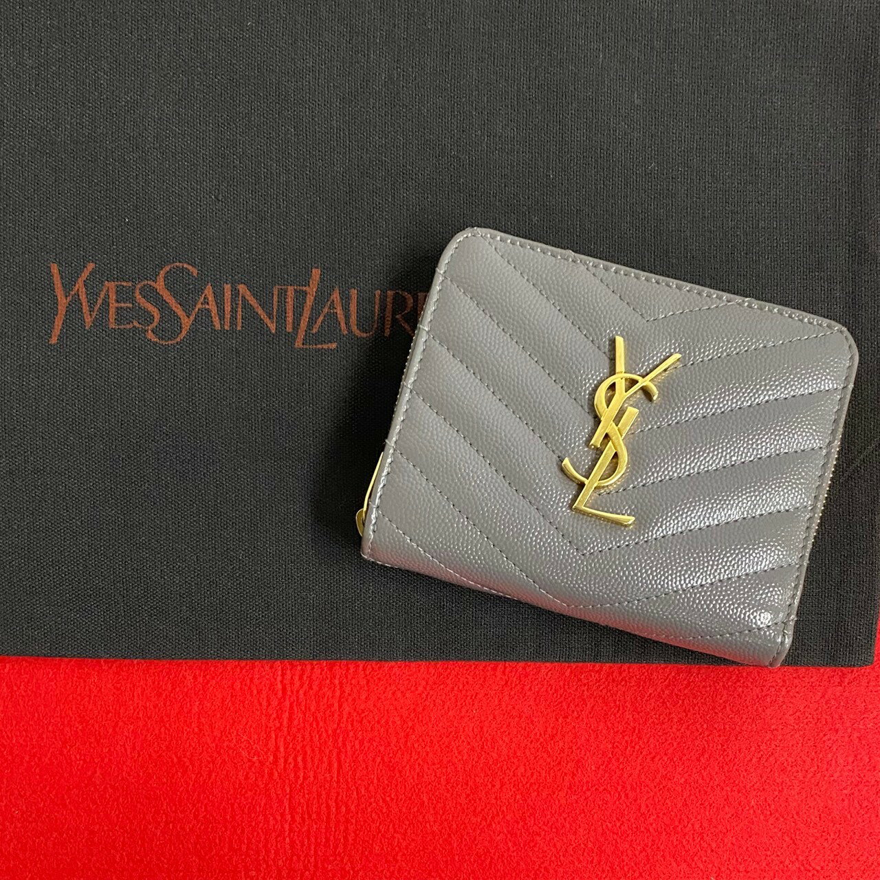 楽天市場】サンローラン 二つ折り財布(財布・ケース|バッグ 楽天市場】サンローラン 二つ折り財布(財布・ケース|バッグ