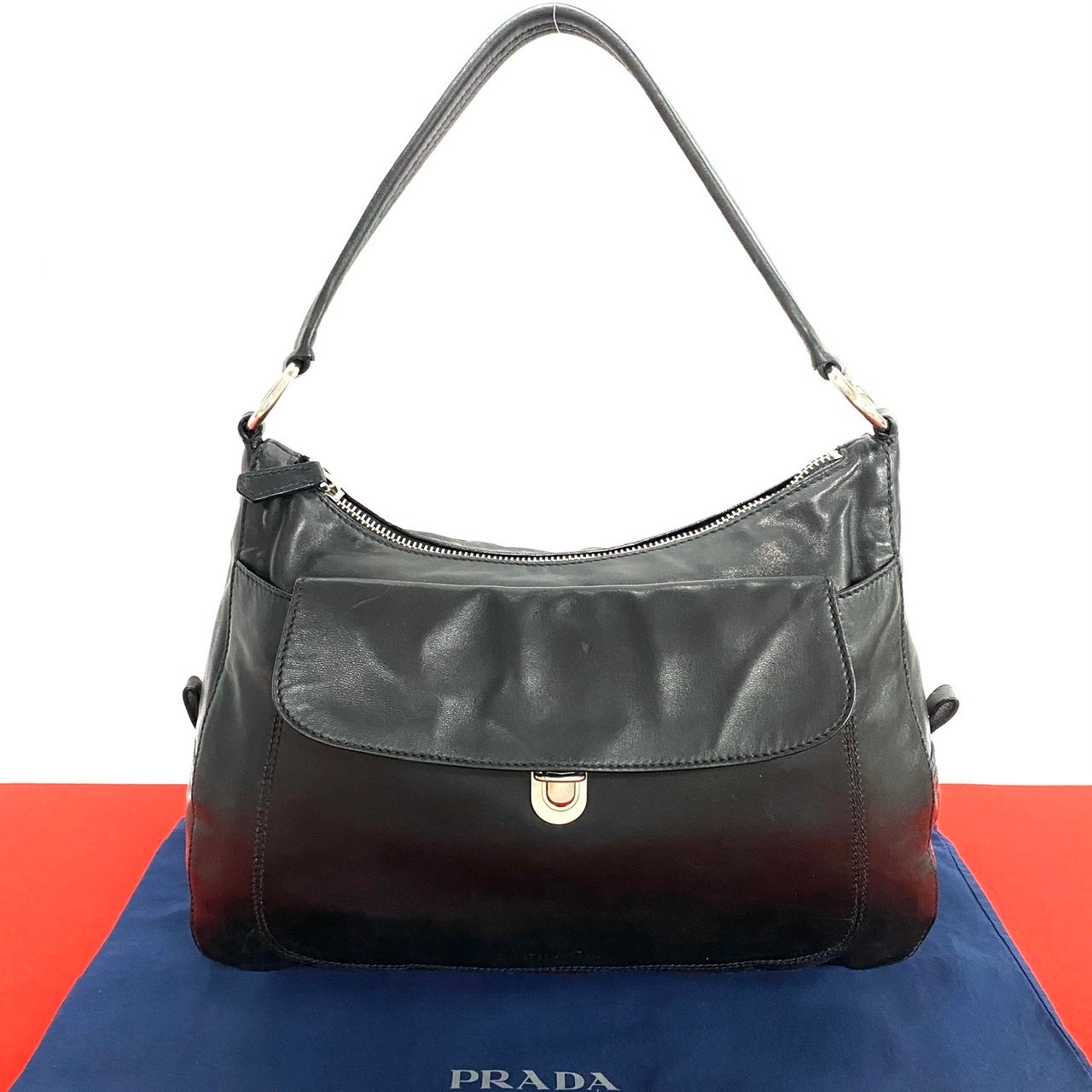 楽天市場】prada(プラダ) ショルダーバッグ - 黒 革タグ レザー 楽天市場】prada(プラダ) ショルダーバッグ - 黒 革タグ レザー