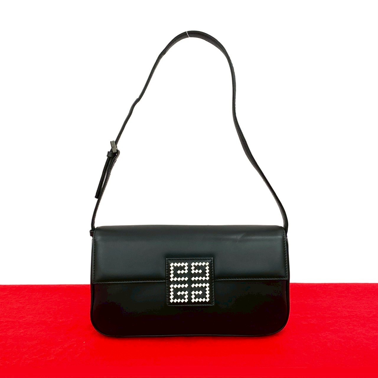 ✨美品✨ジバンシー ワンショルダーバッグ 4Gロゴ カゴバッグ ロゴ 肩掛け 楽天市場】ワンショルダー(ブランドジバンシィ)(バッグ・小物