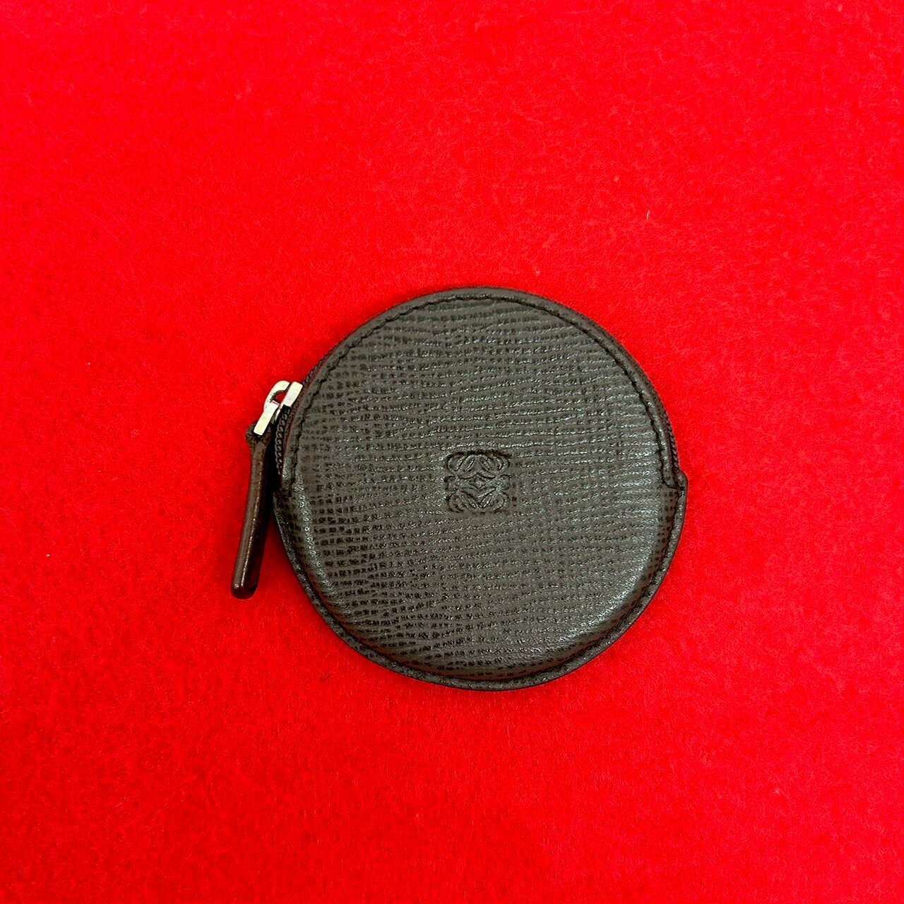 ロエベ LOEWE 丸型　ジッピーケース　アナグラムロゴ 楽天市場】ロエベ loewe 丸型の通販