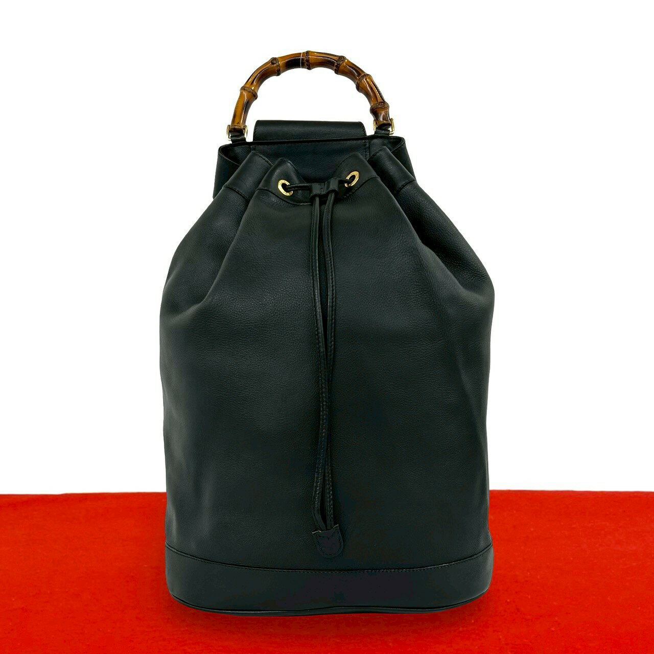 未使用近い美品。GUCCI 本革オールレザー ショルダーバッグ ゴールドチェーン GUCCI（グッチ） ダブルGディテール ロゴ チェーンバッグ ショルダー