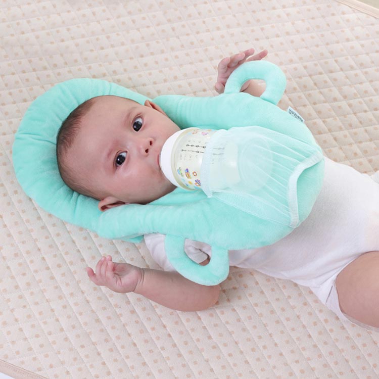 枕 哺乳瓶ホルダー 授乳クッション 新生児 ベビーピロー 寝ハゲ対策 ベビー枕 赤ちゃん 授乳 双子育児 寝姿を矯正 向き癖 絶壁 ベビーまくら ギフト 快眠 子供の日 出産祝い 出産準備 夜泣き 2