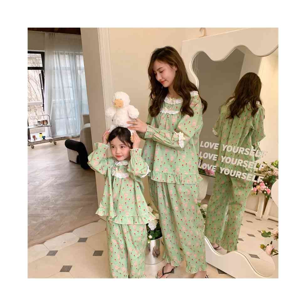 ガールズ キッズ セットアップ 花柄 花柄パジャマ 上下セット 二点セット ナイトウェア 部屋着 おしゃれパジャマ 花柄パジャマ かわいい 子どもパジャマ お姫様 ベビー 長袖 子供服 送料無料